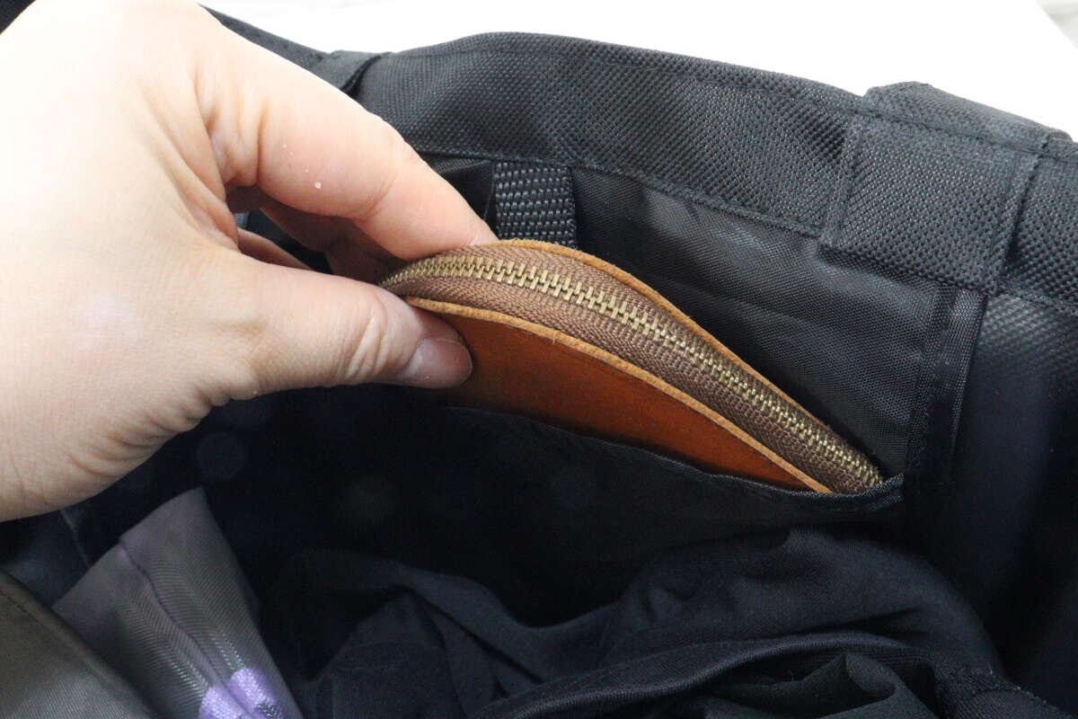 大容量トートバッグ　内ポケット