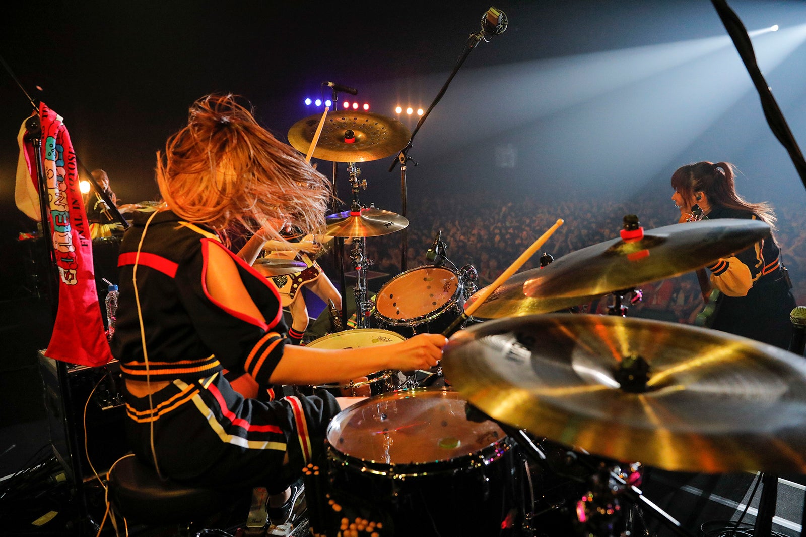 SILENT SIREN／撮影：Hajime Kamiiisaka