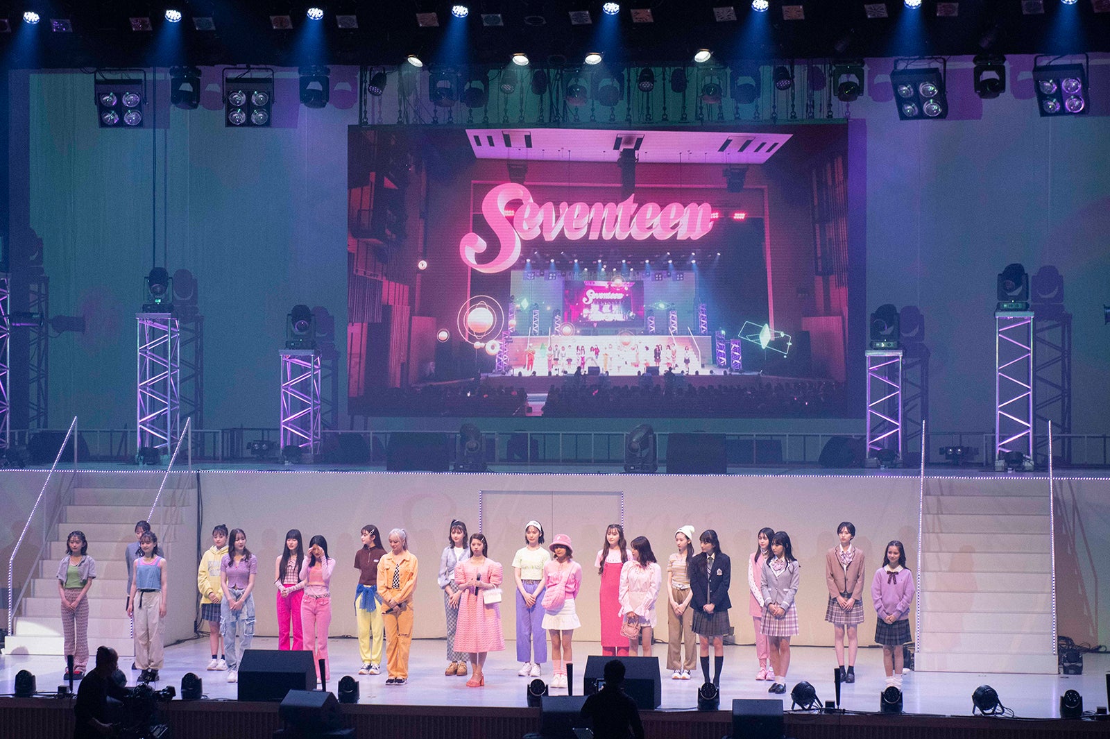 XRテクノロジーを駆使したファッションステージ（C）Seventeen／集英社　撮影／田崎嗣朗