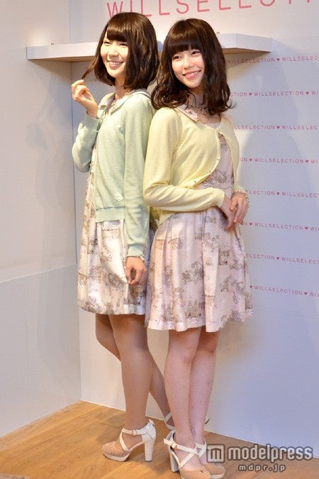 （左から）菊地あやか、島崎遥香