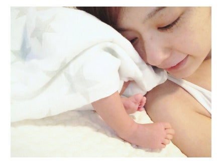 第1子出産のAMO「毎日ヘトヘト」 新米ママ奮闘の日々を報告