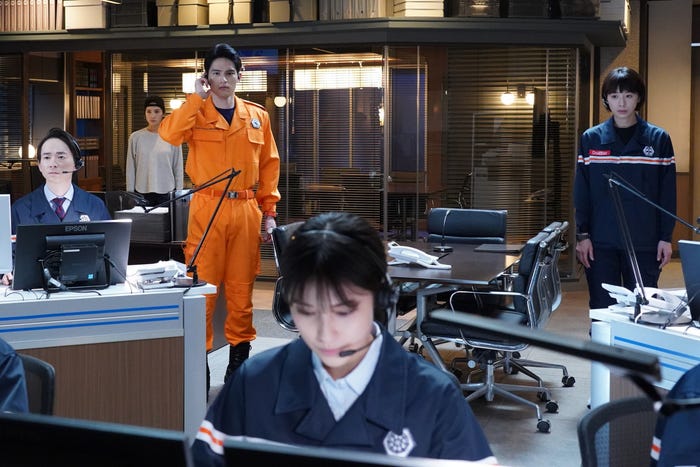 水上恒司、夏帆「ブルーモーメント」第7話より(C)フジテレビ