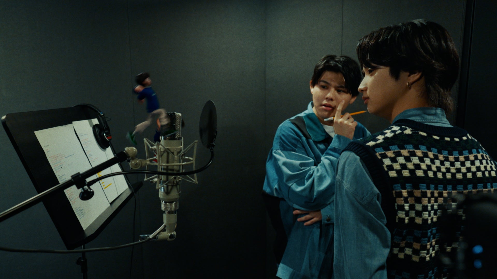 新WEBムービー「サン生と楽曲作ったよ」篇より（提供写真）