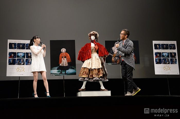 (左から)神田沙也加、宮本亜門氏