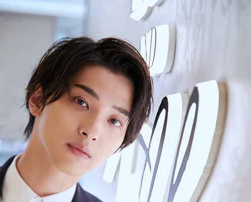 横浜流星「DIOR」ジャケットスタイルを披露