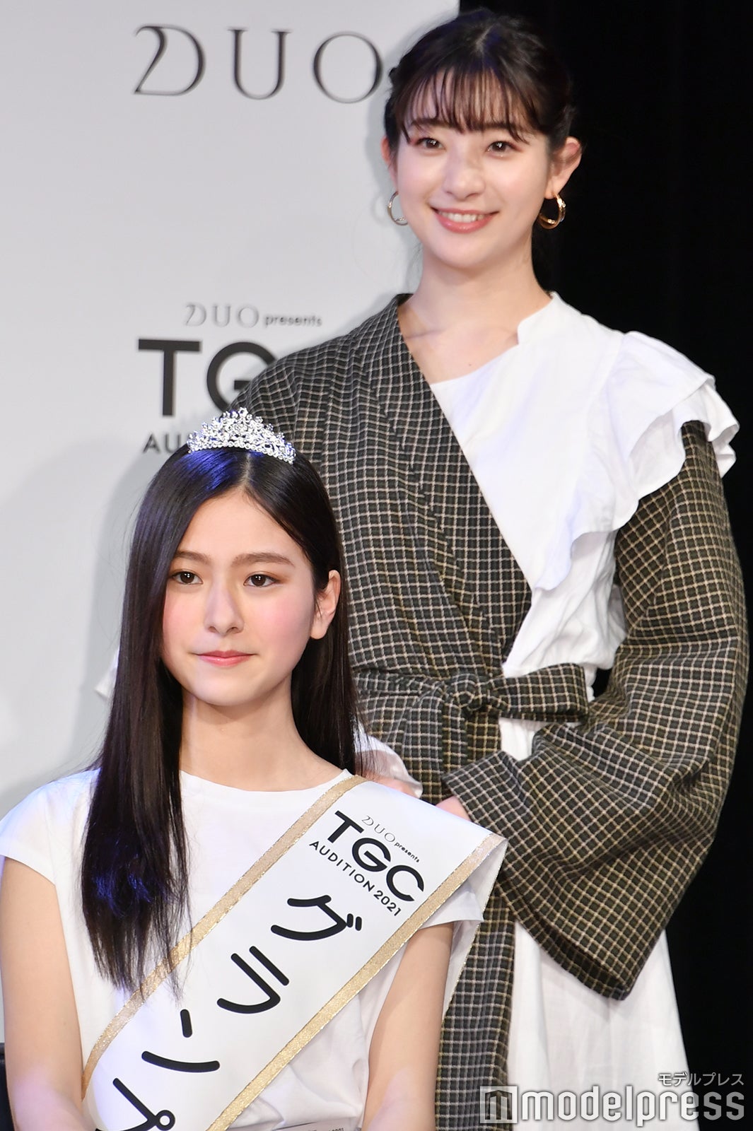 寺島季咲さん、足立梨花（C）モデルプレス