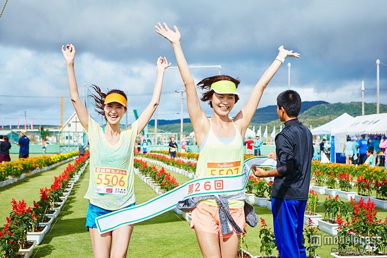 花で彩られたゴールゲート