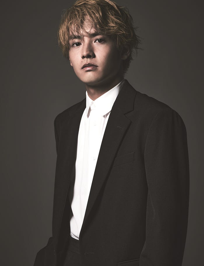 赤楚衛二インタビュー&フォトブック『E』撮影:宮脇進/ワニブックス刊