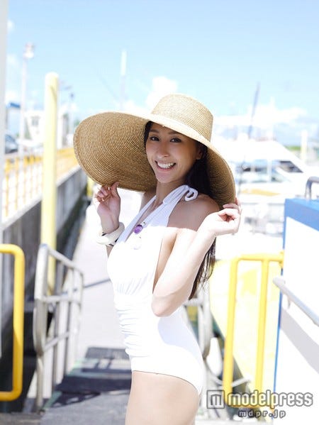 浅田舞/撮影:熊谷貫/画像提供:「週刊プレイボーイ」(集英社)