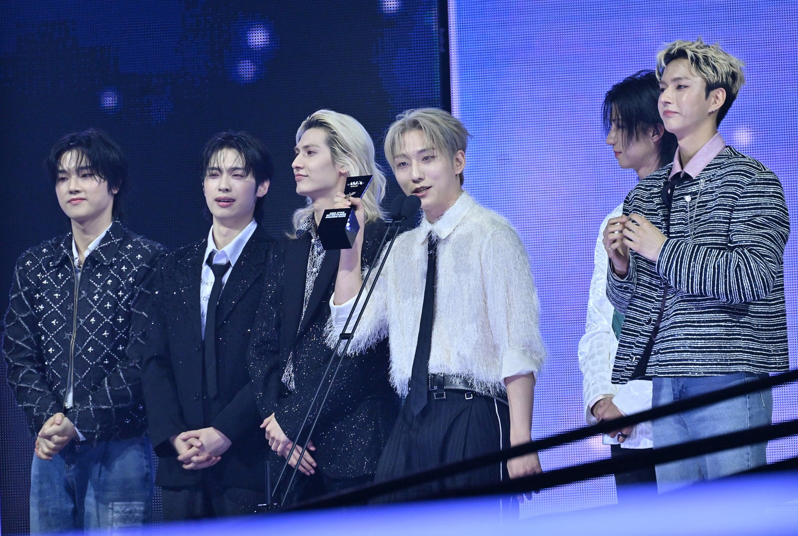 Xdinary Heroes（C）ASEA 2025 Presented by ZOZOTOWN