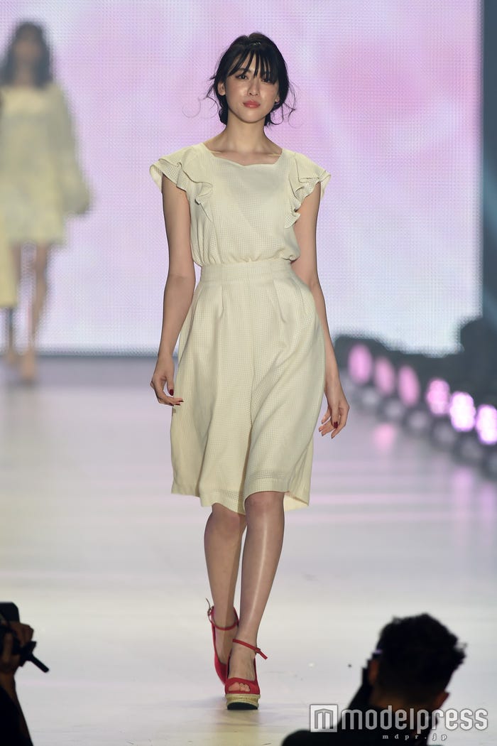 三吉彩花(C)モデルプレス