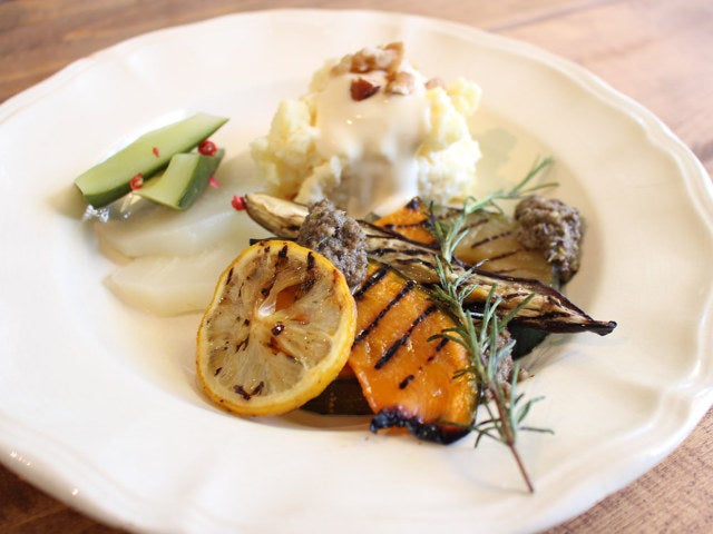 column_e1d3a0f403d03dfbb508608c70d3adb3.