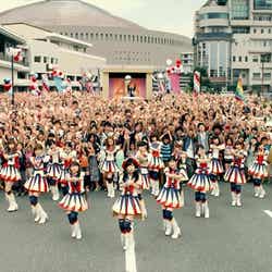 AKB48・32ndシングル「恋するフォーチュンクッキー」(8月21日発売)MVより