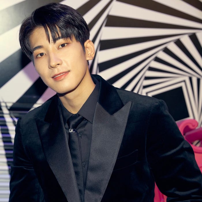 WONWOO/「THE FACT SEVENTEEN PHOTOBOOK『YOU ARE IN US』」未掲載カット (提供写真)