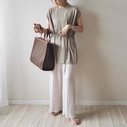 「チュニック丈」ってどう着ればおしゃれになるの? シンプルなのに可愛いが狙える4つの方法