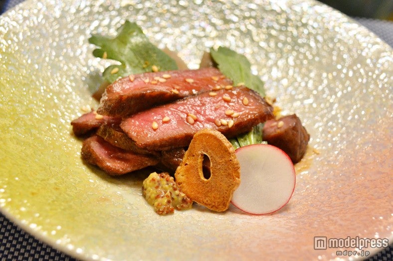 「能登牛会席」、能登牛ステーキ／画像提供：割烹たけし