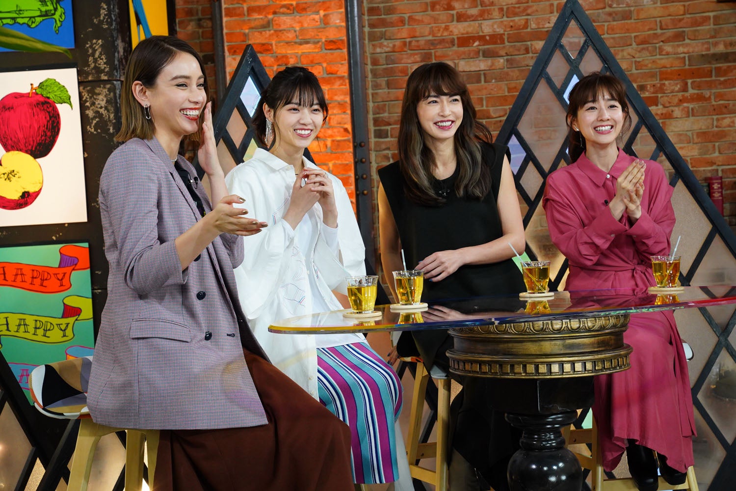 （左から）滝沢カレン、西野七瀬、長谷川京子、田中みな実 （写真提供：カンテレ）