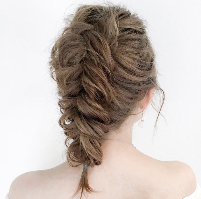 セミロングさん必見 毎日したくなる簡単ヘアアレンジ10選 モデルプレス セミロングさん必見 毎日したくなる簡単ヘアアレンジ10選 モデルプレス
