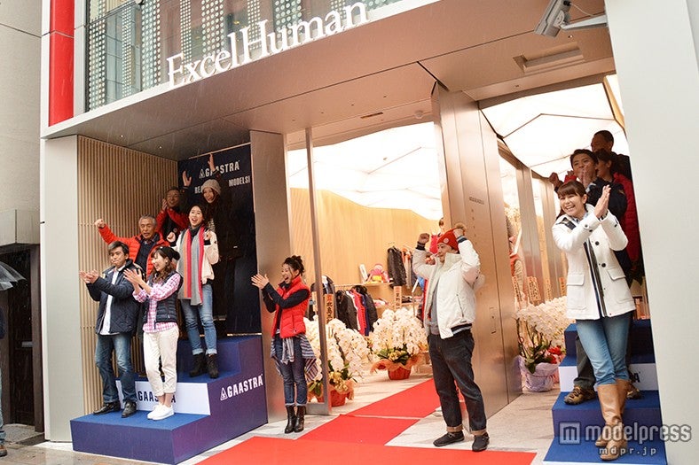 「GAASTRA」オープンを盛大に祝福