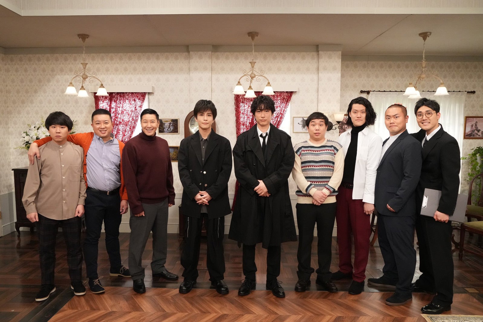 （左から）秋山寛貴、松尾駿、長田庄平、岩田剛典、ディーン・フジオカ、せいや、粗品、岡部大、菊田竜大（C）フジテレビ