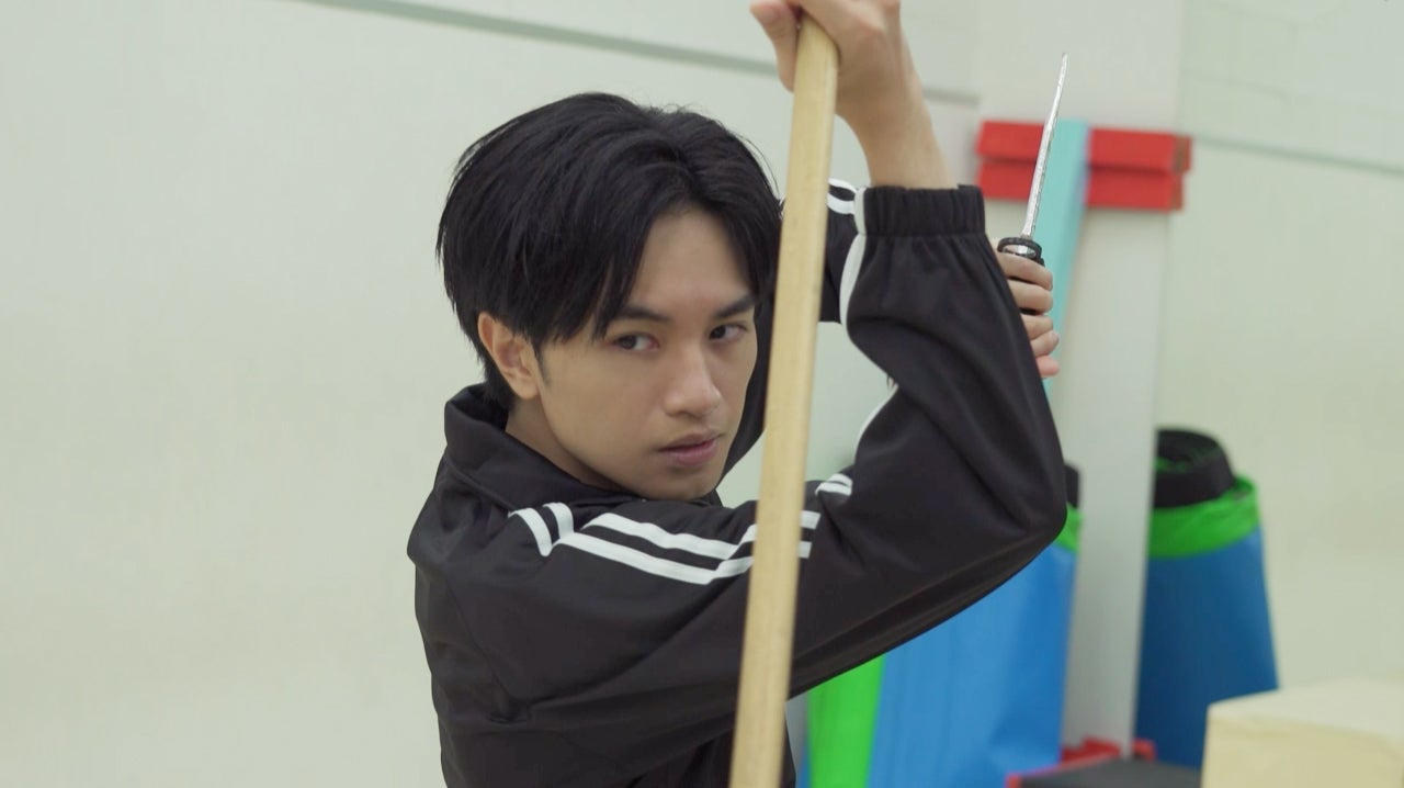 Sexy Zone中島健人、V6岡田准一に思わずメール　迫力アクション挑戦で「ハードな汗をかいた」