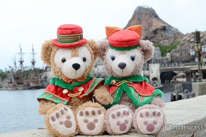 コスチュームセット各¥3900(ぬいぐるみは別売り)