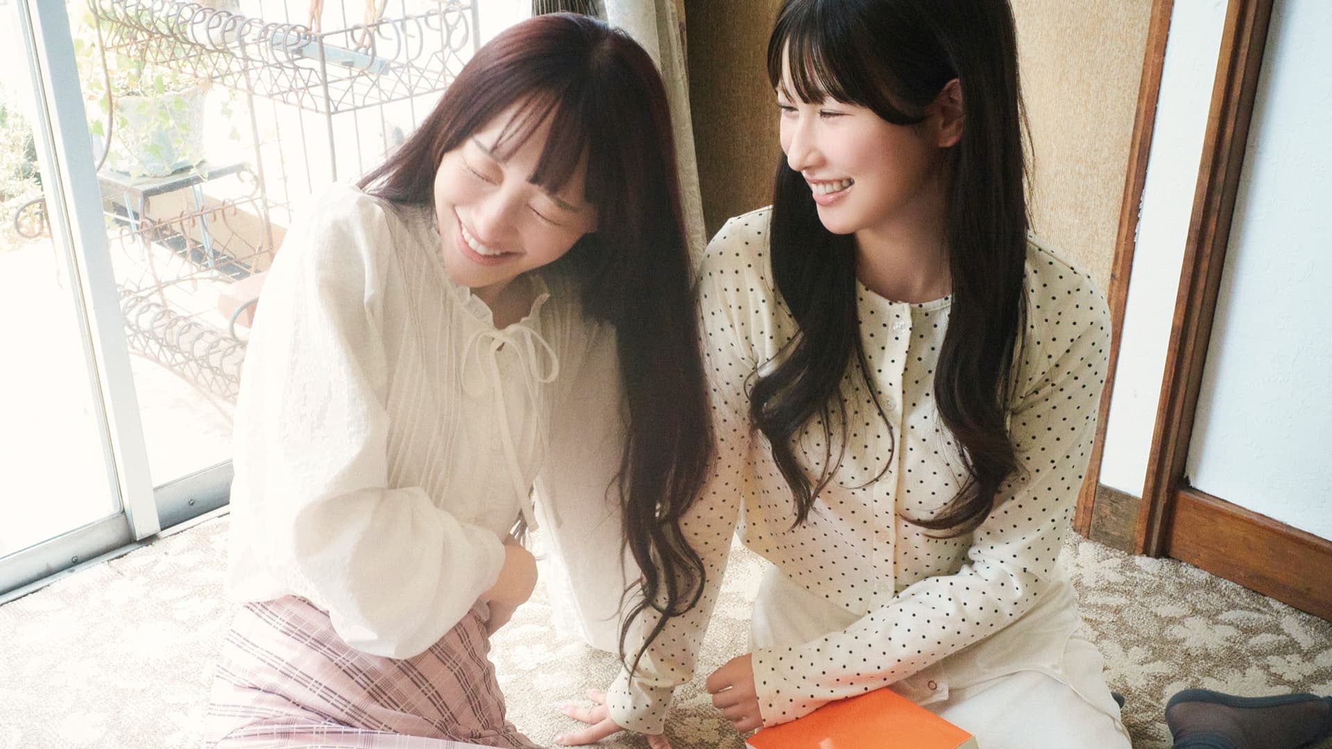【＝LOVE・音嶋莉沙】コーデの上品見えが叶う♡ この秋注目の「リボンブラウス」着回しテク