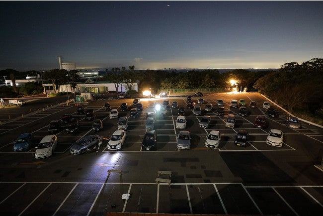 CINEMA CARAVAN DRIVE-IN THEATER with KEIKYU／画像提供：逗子海岸映画祭実行委員会