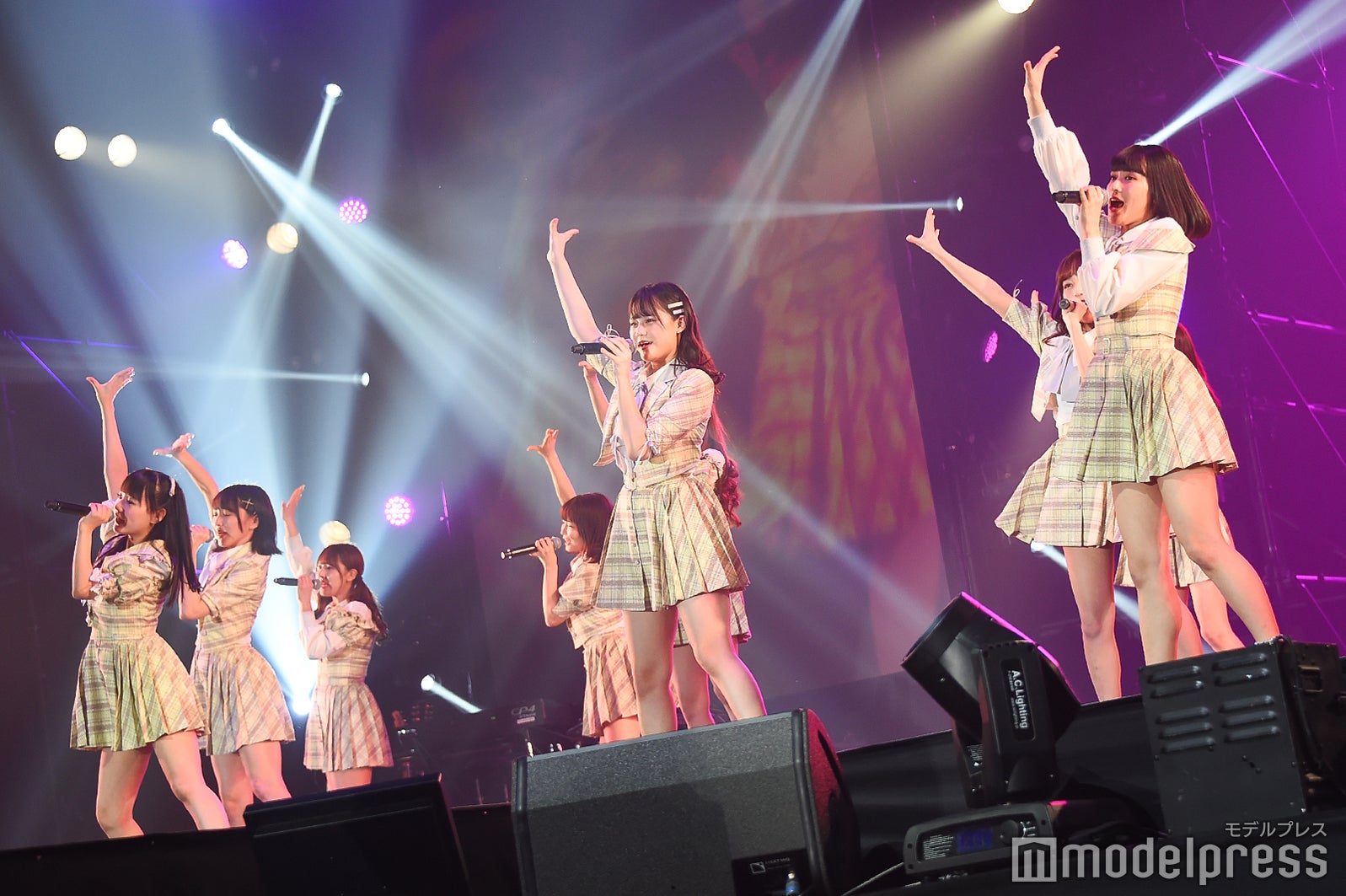 =LOVE（C）モデルプレス