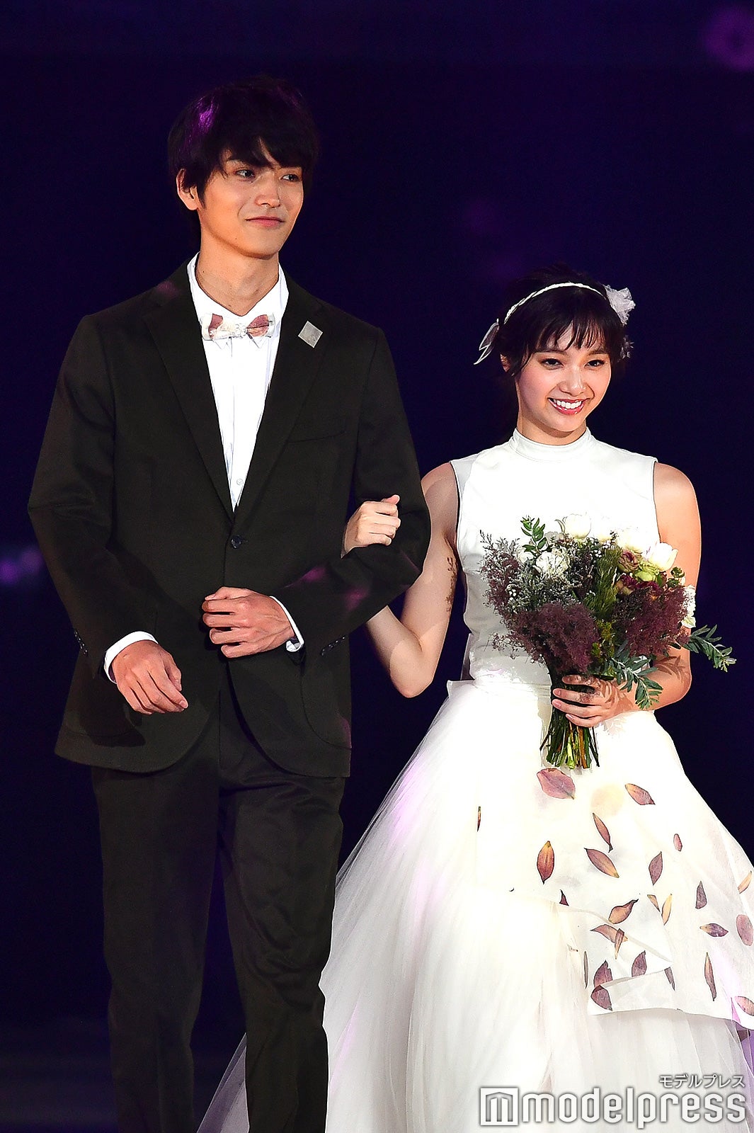 山本涼介、新川優愛（C）モデルプレス