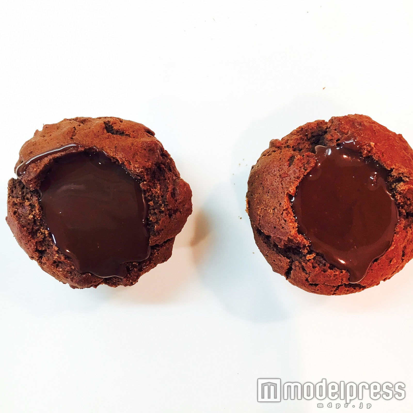 とろ～りチョコを加えて／画像提供：柏原歩