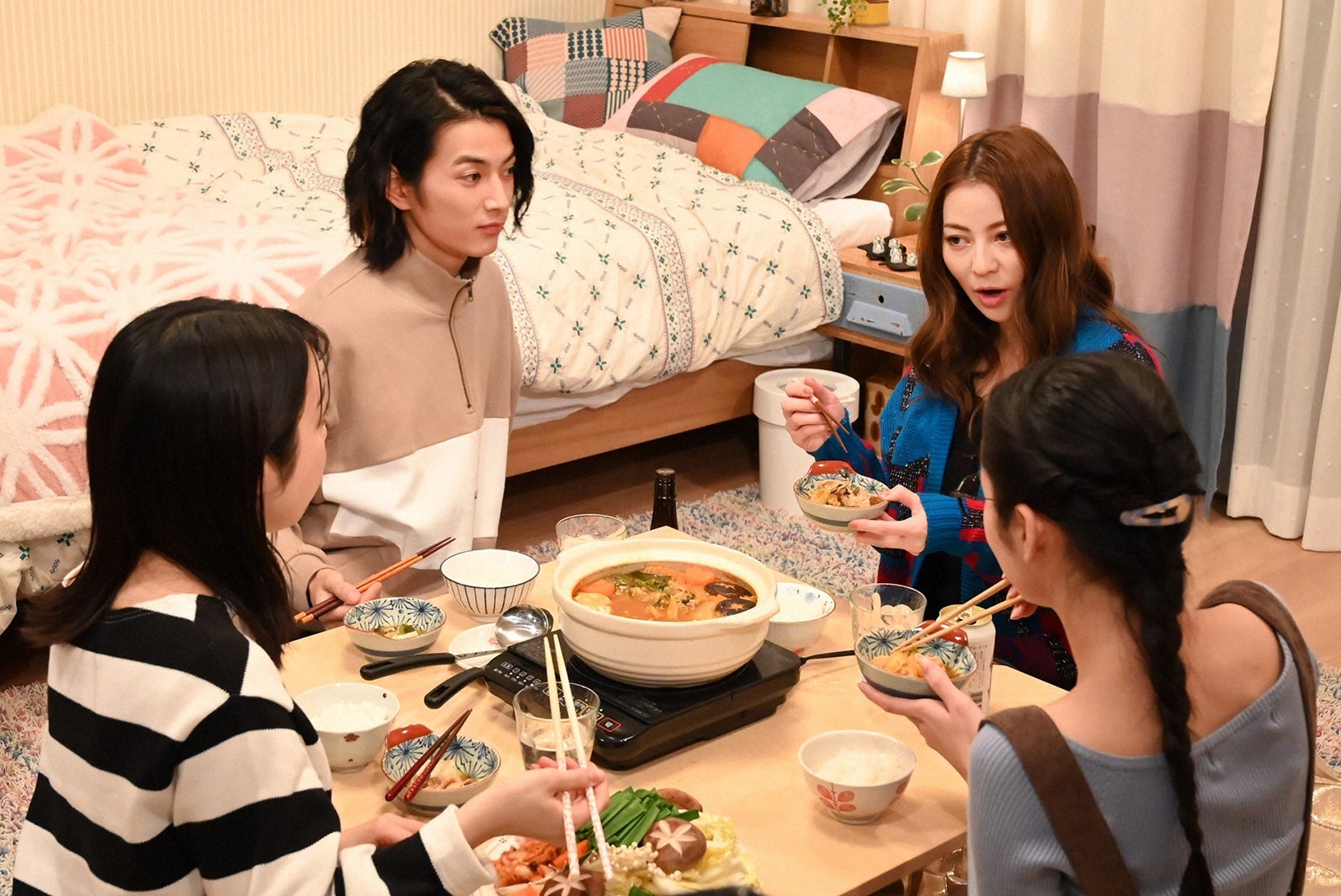 渡邊圭祐、香里奈／「恋はつづくよどこまでも」第7話より（C）TBS