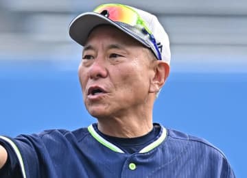 池山ヤクルト キャンプ打ち上げ 開幕投手は「3月上旬には決めていきたい」
