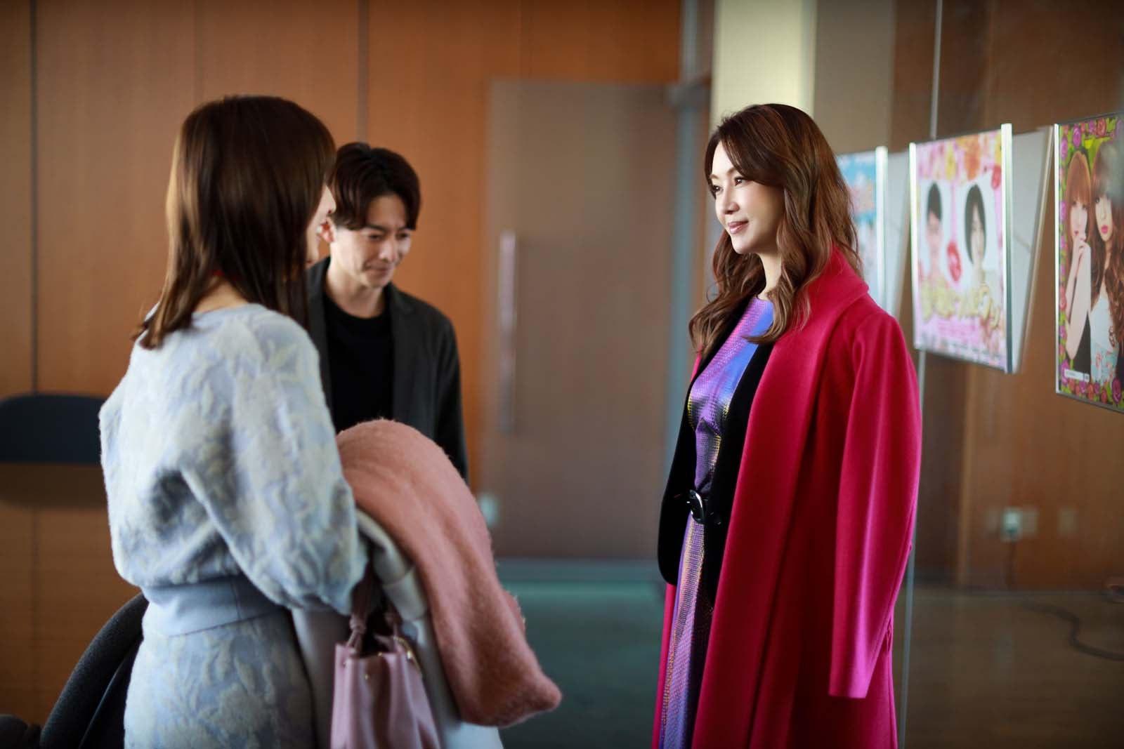 （左から）篠田麻里子、小池徹平、観月ありさ「離婚しない男―サレ夫と悪嫁の騙し愛―」第8話より（C）テレビ朝日