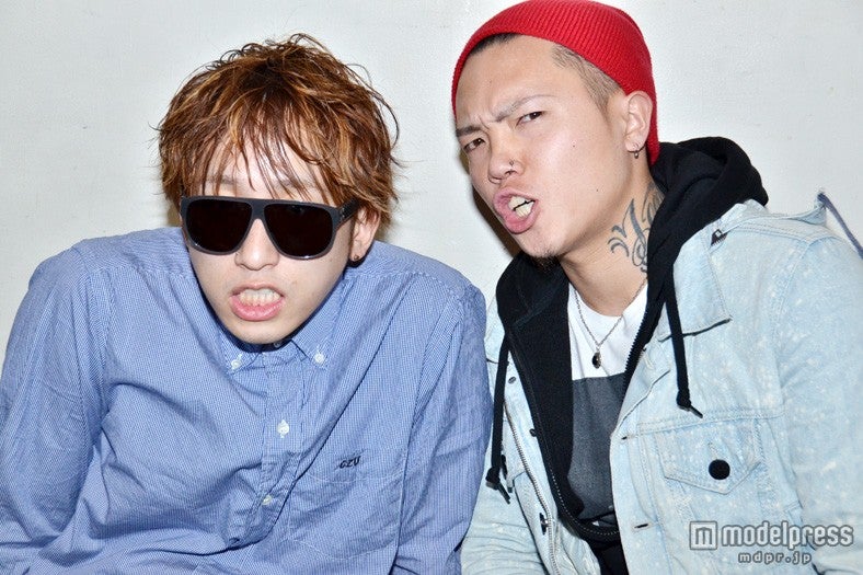 インタビューに応じたBACK-ON（左から）KENJI03（ボーカル／MC／ギター）、TEEDA（MC）