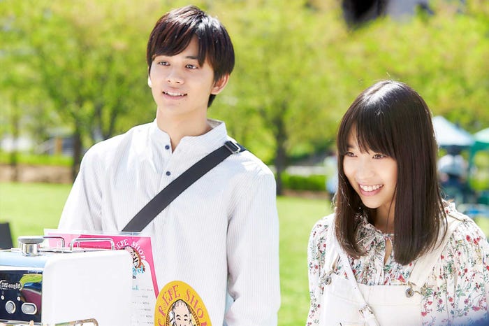 北村匠海、森川葵 (C)2017「恋と嘘」製作委員会 (C)ムサ ヲ/講談社