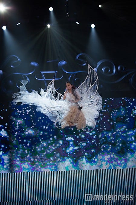 浜崎あゆみのカウントダウンライブ『ayumi hamasaki COUNTDOWN LIVE 2015-2016 A ~MADE IN TOKYO~』模様(画像提供:avex)