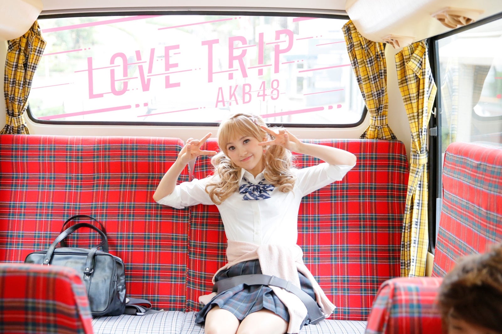 兒玉遥／8月に実行された公約「竹下通りをギャルメイクで歩く」の様子（C）AKS