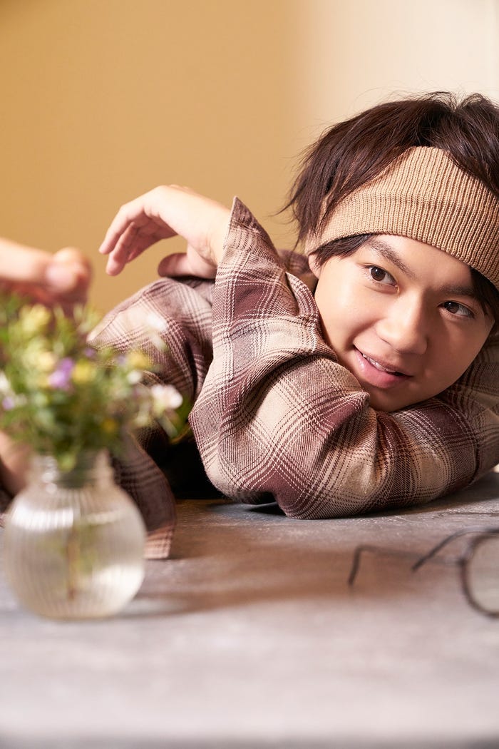 「佐野勇斗カレンダー2018.04-2019.03」より(提供画像)