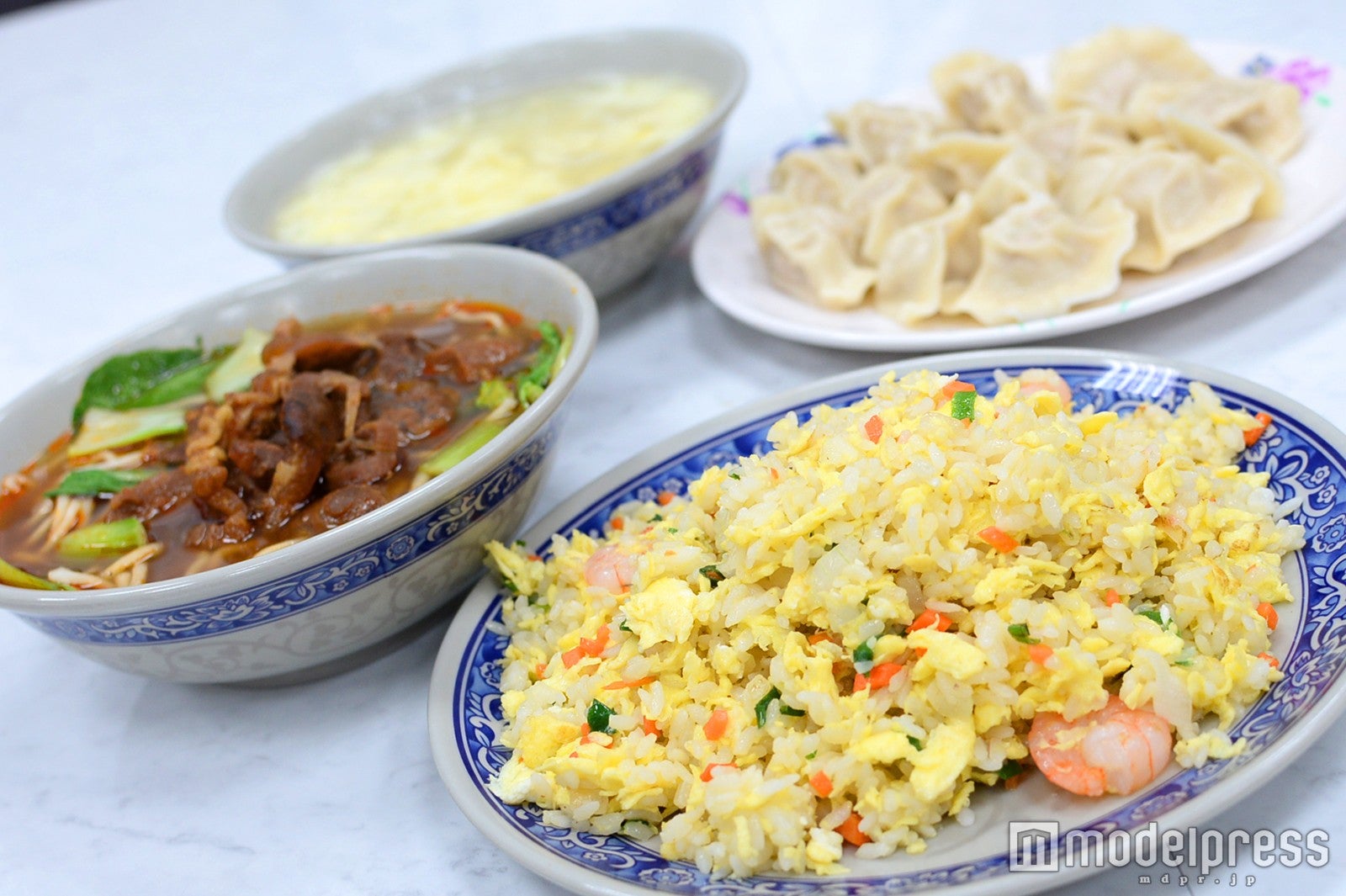 3人でおなかいっぱい（C）モデルプレス