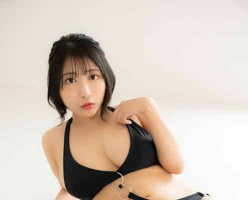 「ミスヤングチャンピオン2022」市原薫、黒ビキニでくっきり美谷間輝く