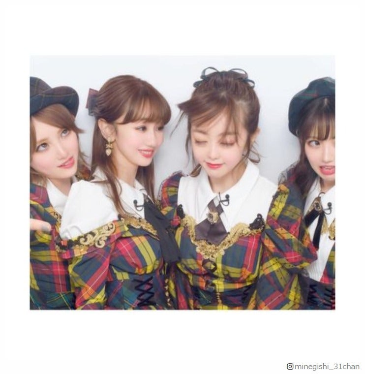 AKB48峯岸みなみ「レア」柏木由紀らと“衣装プリクラ”「可愛くて天使」と反響