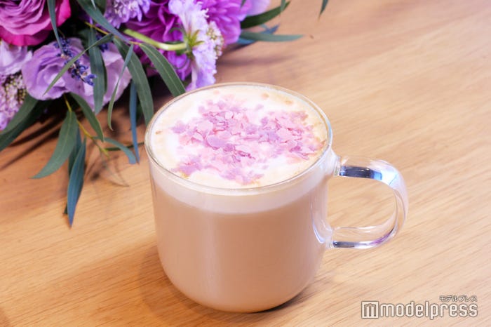 ロイヤル アール グレイ ブーケ & ティー ラテ(C)モデルプレス