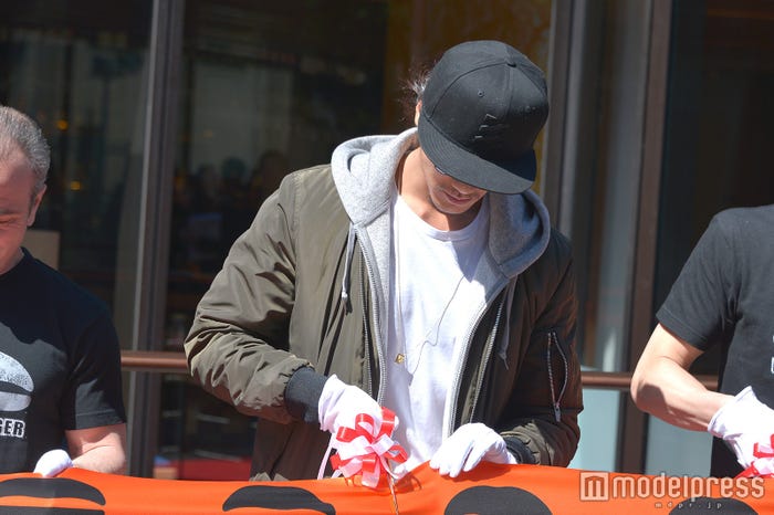 赤西仁 青山にサプライズ登場 ハンバーガー食べにきただけなのに モデルプレス 赤西仁 青山にサプライズ登場 ハンバーガー食べにきただけなのに モデルプレス