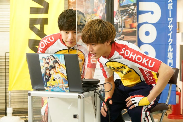 坂東龍汰、永瀬廉(C)2020 映画「弱虫ペダル」製作委員会 (C)渡辺航(秋田書店)2008