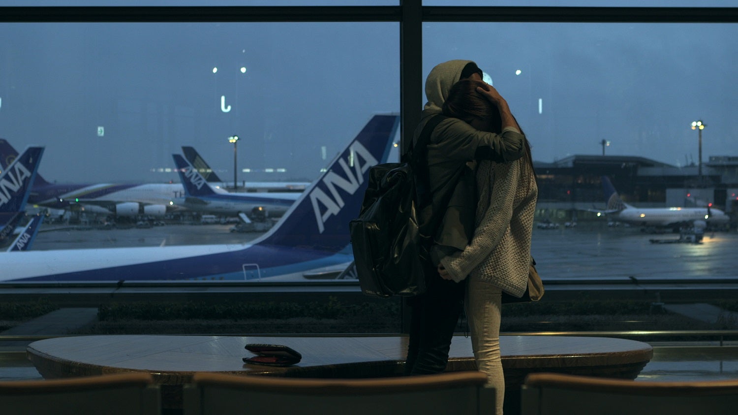 湯川正人とのキス（C）フジテレビ／イースト・エンタテインメント