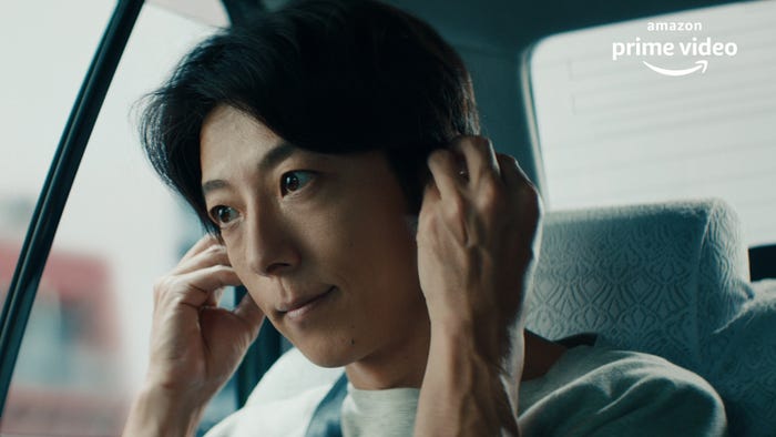 高橋一生/「好きな時間へ、ひとっ飛び。 俳優」篇より (提供写真)