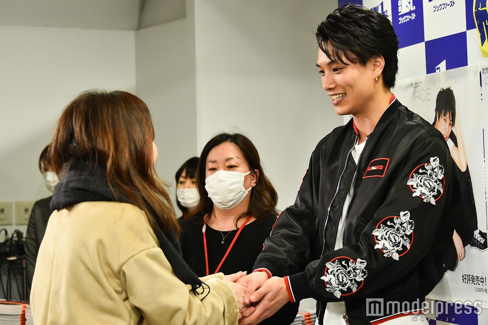 『鈴木伸之ファースト写真集“FACE”』お渡し会の様子（C）モデルプレス