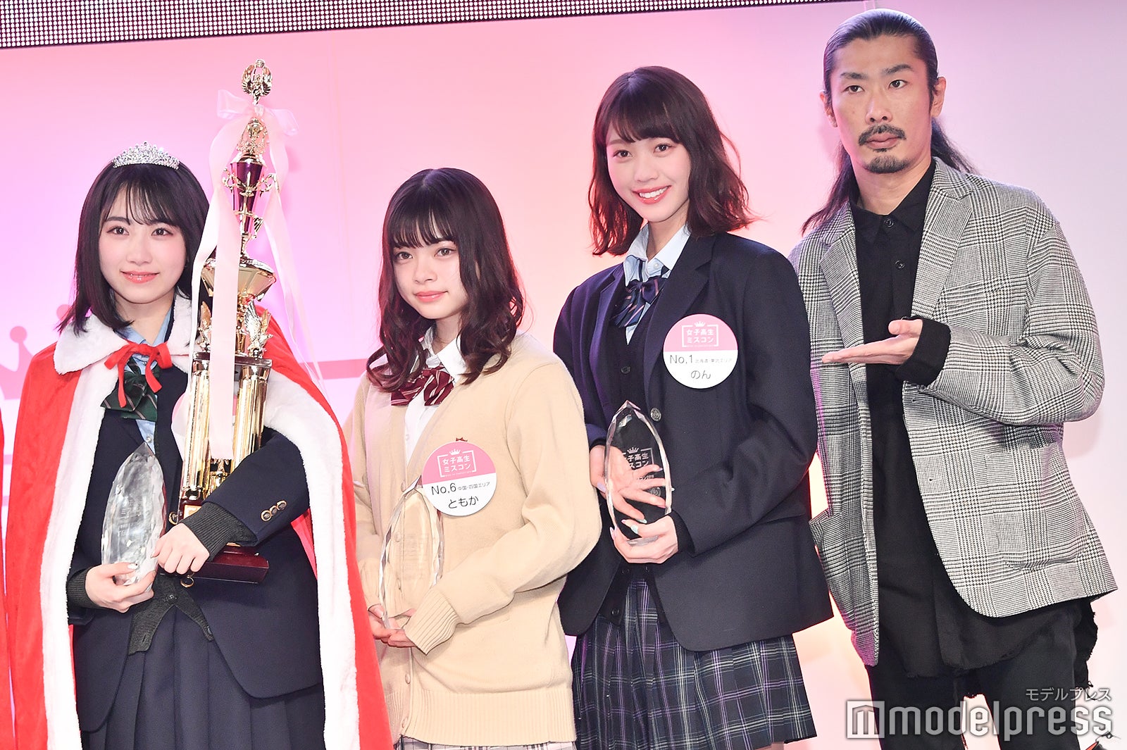 （C）モデルプレス