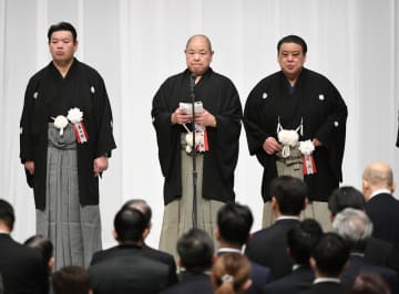 日本相撲協会が100周年式典、八角理事長「今の姿のまま守り育てていく」記念映像には貴乃花、白鵬の姿も